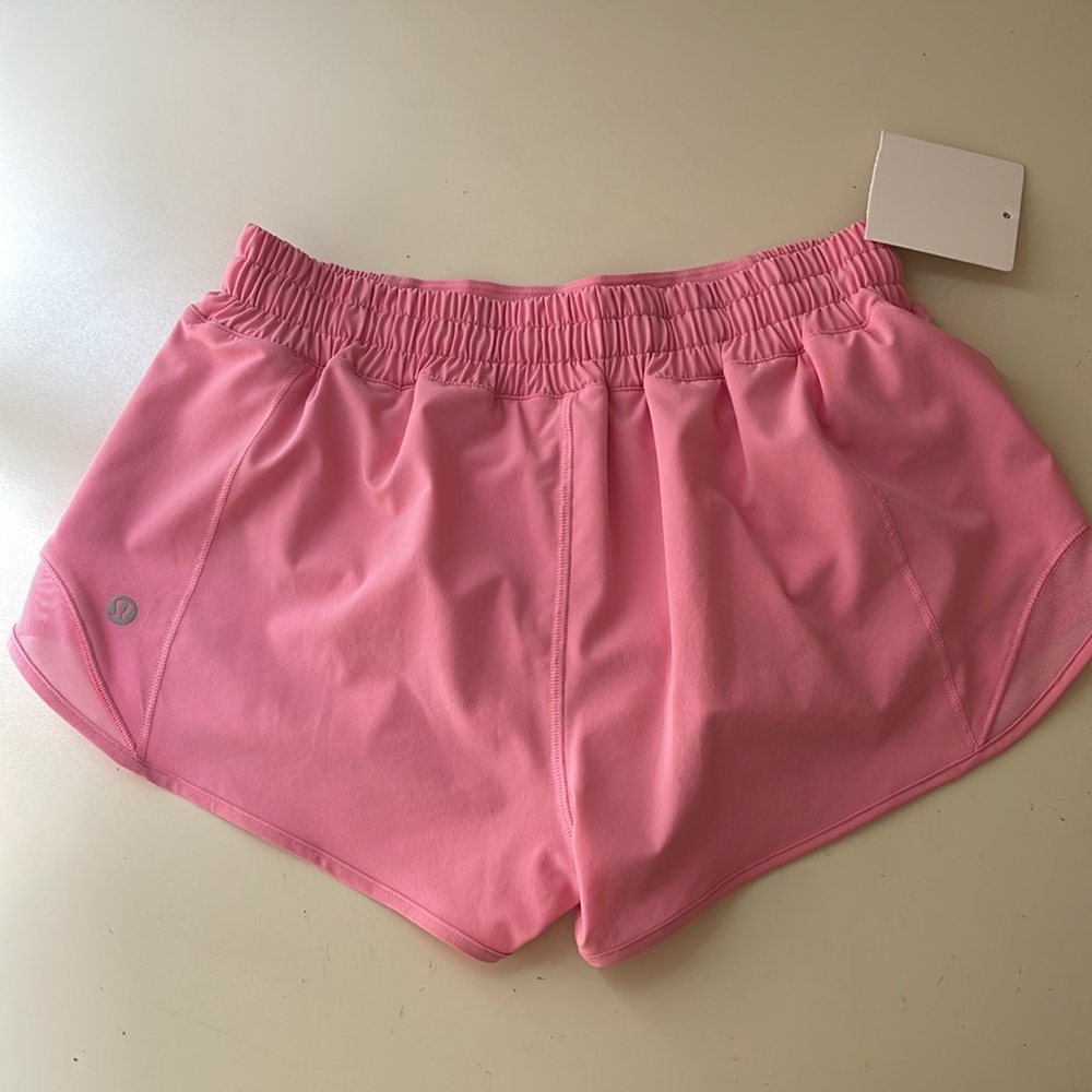 lululemon Candy Cloud Hotty Hot Low Rise Shorts 2.5" - Picture 4 of 7